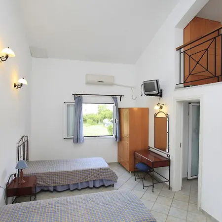 Yiannis Apartment *