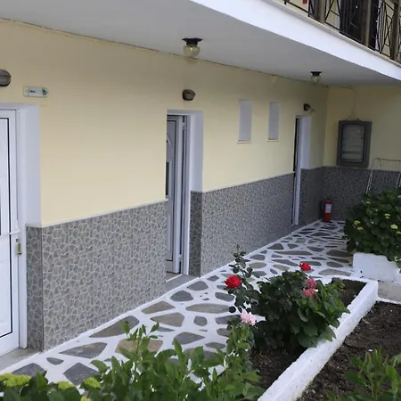 Yiannis * טרולוס