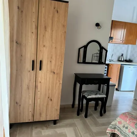 Apartment Yiannis *