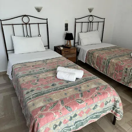 Yiannis Apartment